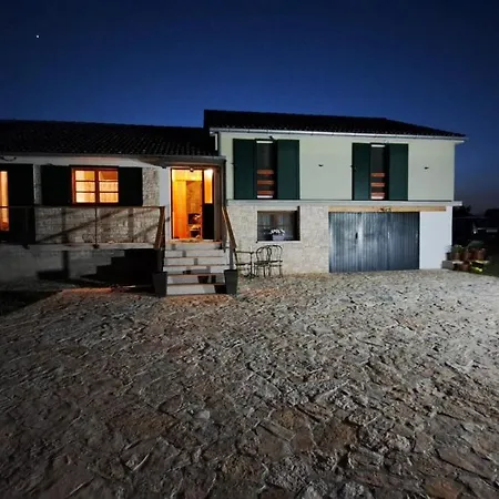 Semesterbostad Kuca Za Odmor Neli Sukošan