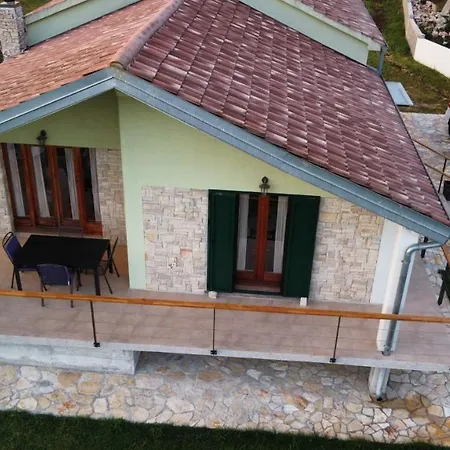 Kuca Za Odmor Neli Semesterbostad Sukošan