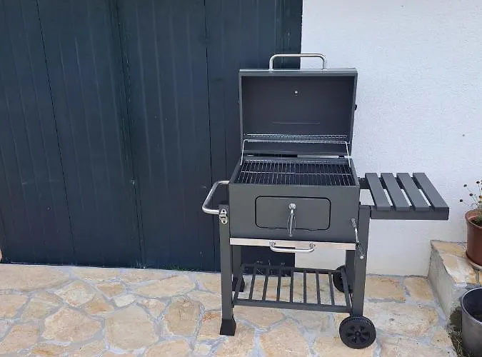 Semesterbostad Kuca Za Odmor Neli *