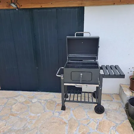 Holiday home Kuca Za Odmor Neli *